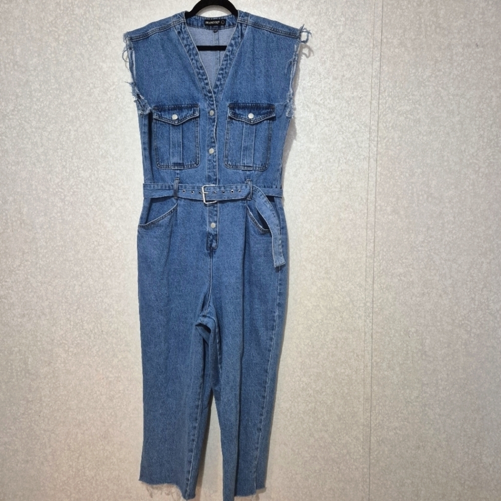 Blank NYC Blue Denim Jumpsuit with V-Neck and Tie Belt..SIZE:L - Picture 6 of 16